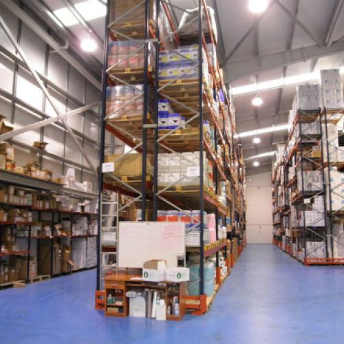 Nave para almacenaje de productos de limpieza