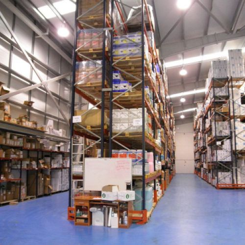 Nave para almacenaje de productos de limpieza